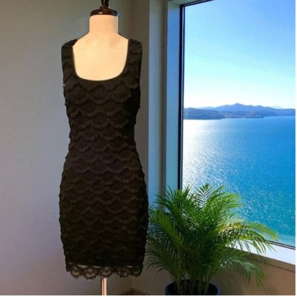 Guess Sleeveless Scallop Fringe Eyelash Lace Mini Dress - Picture 1 of 8